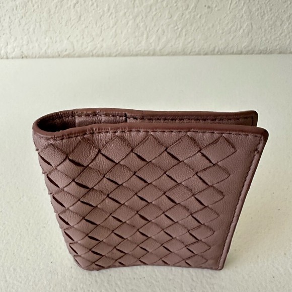 BOTTEGA VENETA Intrecciato Leather Bi-Fold Card Holder Wallet Snap On Dusty Pink - Picture 3 of 13